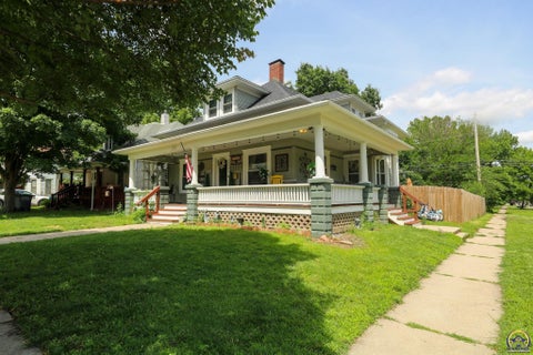 Tiny photo for 1102 Neosho St, Emporia, KS 66801 (MLS # 245101)