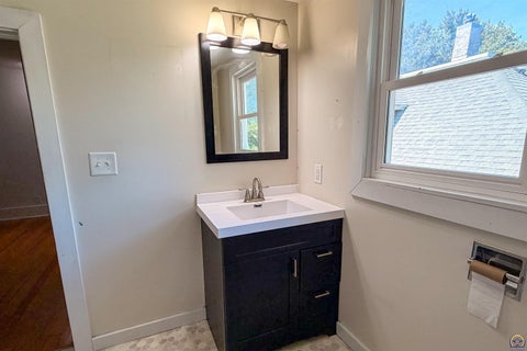 Tiny photo for 1102 Neosho St, Emporia, KS 66801 (MLS # 245101)
