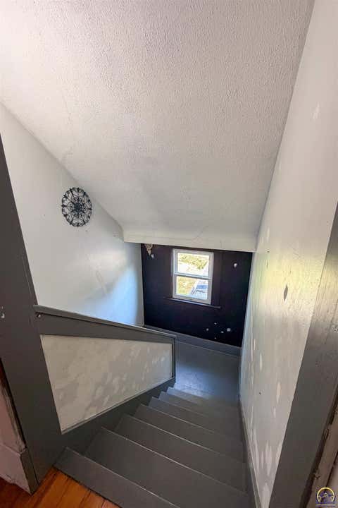 Tiny photo for 1102 Neosho St, Emporia, KS 66801 (MLS # 245101)