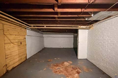 Tiny photo for 1102 Neosho St, Emporia, KS 66801 (MLS # 245101)