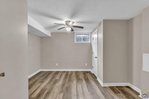 Tiny photo for 2225 SE 36th St, Topeka, KS 66605 (MLS # 246308)