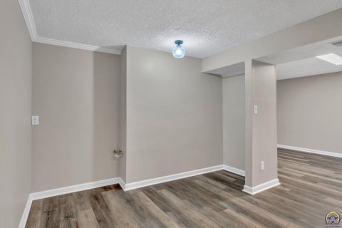Tiny photo for 2225 SE 36th St, Topeka, KS 66605 (MLS # 246308)