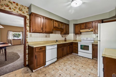 Tiny photo for 335 Topeka Ave, Holton, KS 66436 (MLS # 247133)