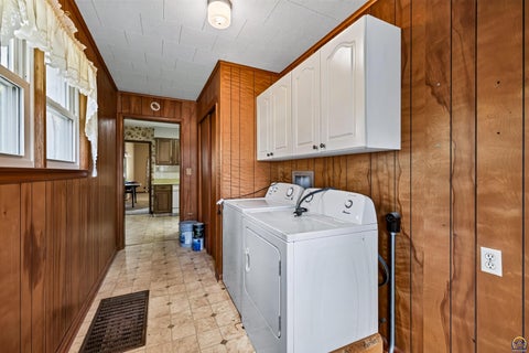 Tiny photo for 335 Topeka Ave, Holton, KS 66436 (MLS # 247133)