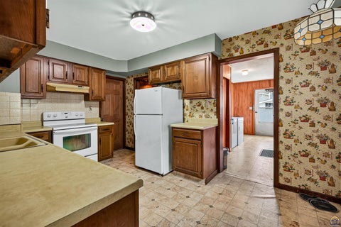 Tiny photo for 335 Topeka Ave, Holton, KS 66436 (MLS # 247133)