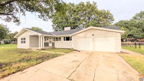 Tiny photo for 1128 Thompson St, Emporia, KS 66801 (MLS # 245798)