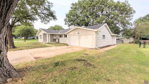 Tiny photo for 1128 Thompson St, Emporia, KS 66801 (MLS # 245798)