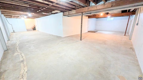 Tiny photo for 1128 Thompson St, Emporia, KS 66801 (MLS # 245798)