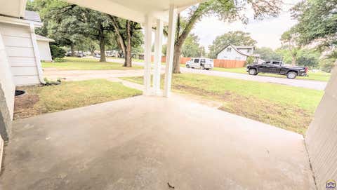 Tiny photo for 1128 Thompson St, Emporia, KS 66801 (MLS # 245798)
