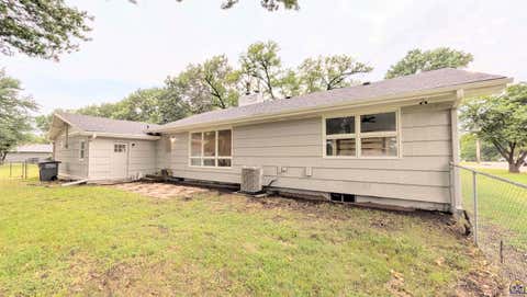 Tiny photo for 1128 Thompson St, Emporia, KS 66801 (MLS # 245798)