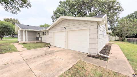 Tiny photo for 1128 Thompson St, Emporia, KS 66801 (MLS # 245798)