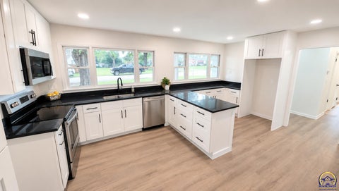 Tiny photo for 1128 Thompson St, Emporia, KS 66801 (MLS # 245798)