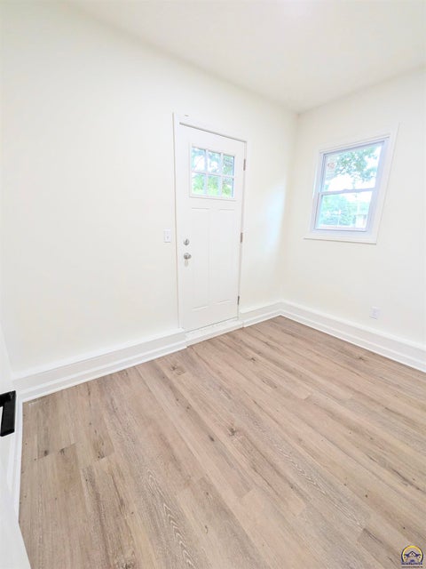 Tiny photo for 1128 Thompson St, Emporia, KS 66801 (MLS # 245798)