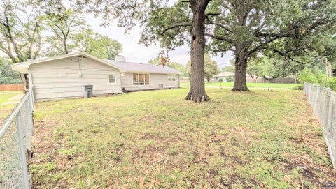 Tiny photo for 1128 Thompson St, Emporia, KS 66801 (MLS # 245798)