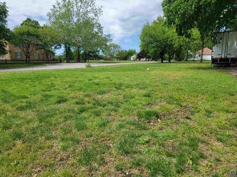 Tiny photo for 525 S Exchange St, Emporia, KS 66801 (MLS # 243746)