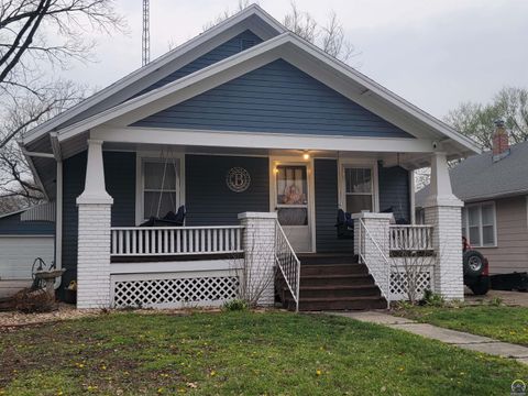 Photo of 525 S Exchange St, Emporia, KS 66801 (MLS # 243746)