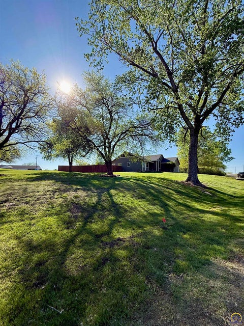 Tiny photo for 6506 Crescent Rim Dr, Ozawkie, KS 66070 (MLS # 244150)