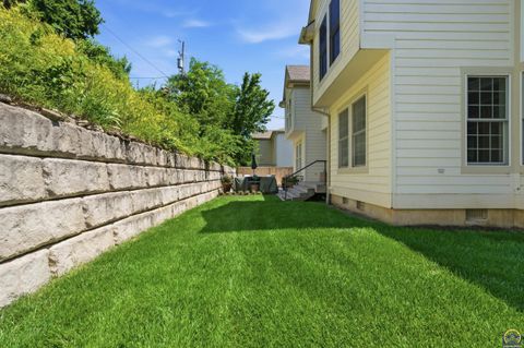 Tiny photo for 2052 Stephen Court, Manhattan, KS 66503 (MLS # 244700)