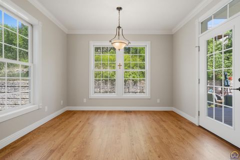 Tiny photo for 2052 Stephen Court, Manhattan, KS 66503 (MLS # 244700)