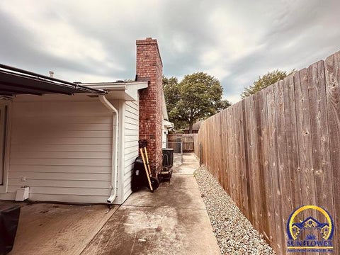 Tiny photo for 2736 SW Osborn Rd, Topeka, KS 66614 (MLS # 246832)