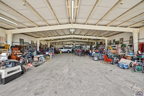 Tiny photo for 17251 Hollingsworth Rd, Basehor, KS 66007 (MLS # 243529)