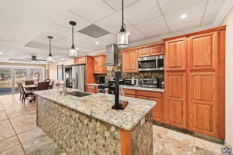 Tiny photo for 17251 Hollingsworth Rd, Basehor, KS 66007 (MLS # 243529)