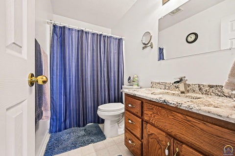 Tiny photo for 17251 Hollingsworth Rd, Basehor, KS 66007 (MLS # 243529)