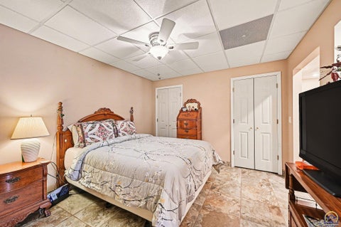 Tiny photo for 17251 Hollingsworth Rd, Basehor, KS 66007 (MLS # 243529)