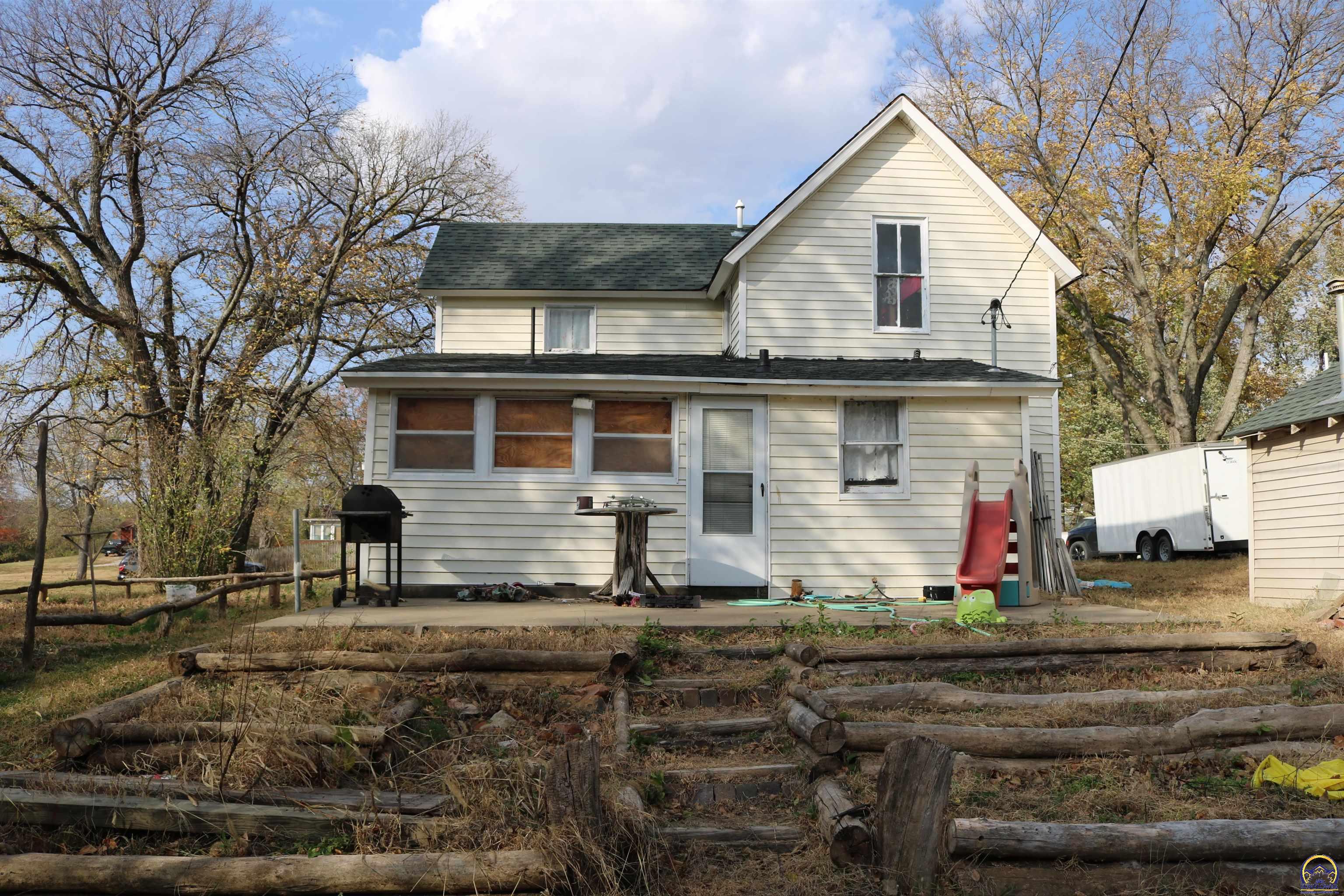 Valley Falls, Kansas 66088, United States, 4 Bedrooms Bedrooms, ,1 BathroomBathrooms,Residential,Pending,35973