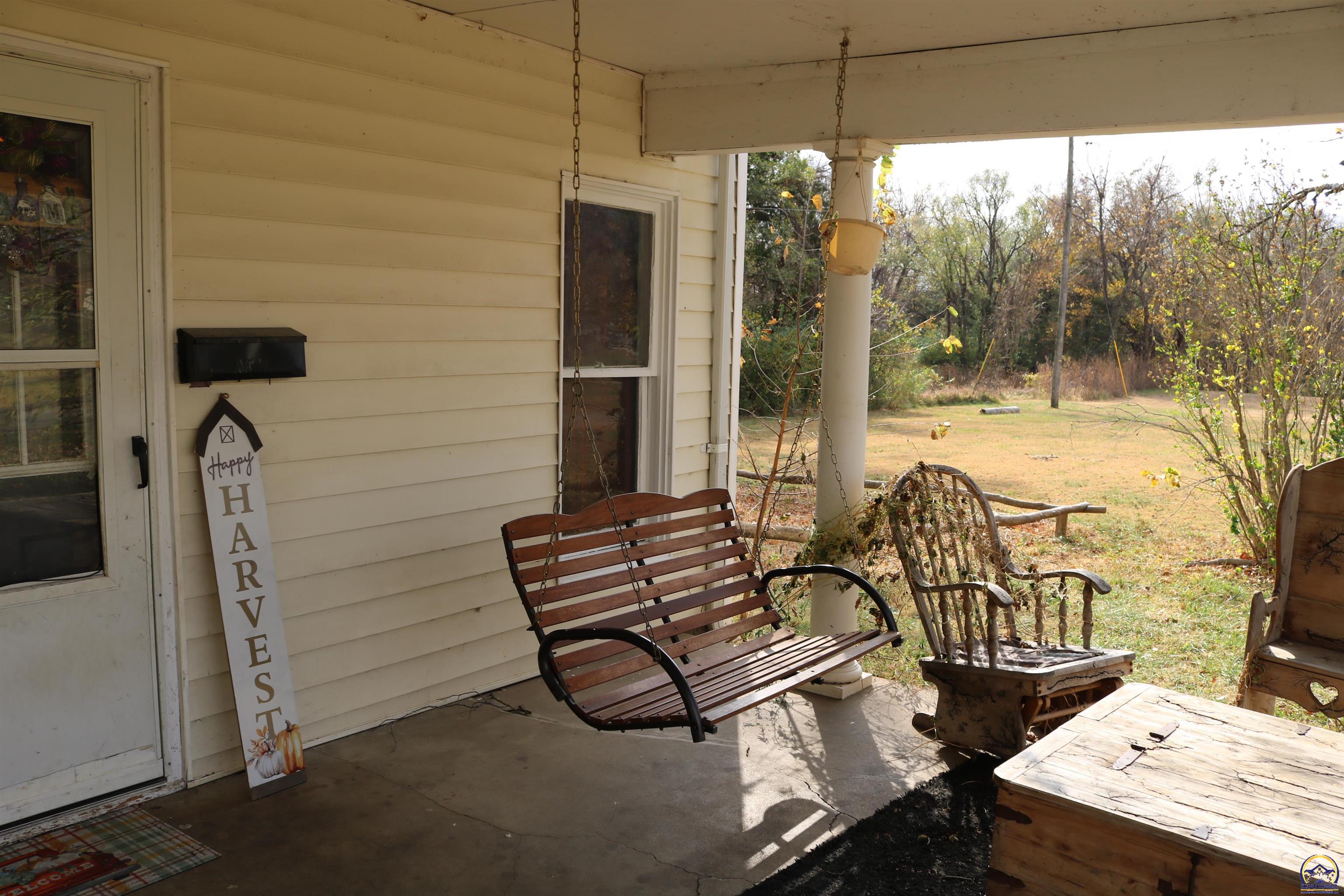 Valley Falls, Kansas 66088, United States, 4 Bedrooms Bedrooms, ,1 BathroomBathrooms,Residential,Pending,35973