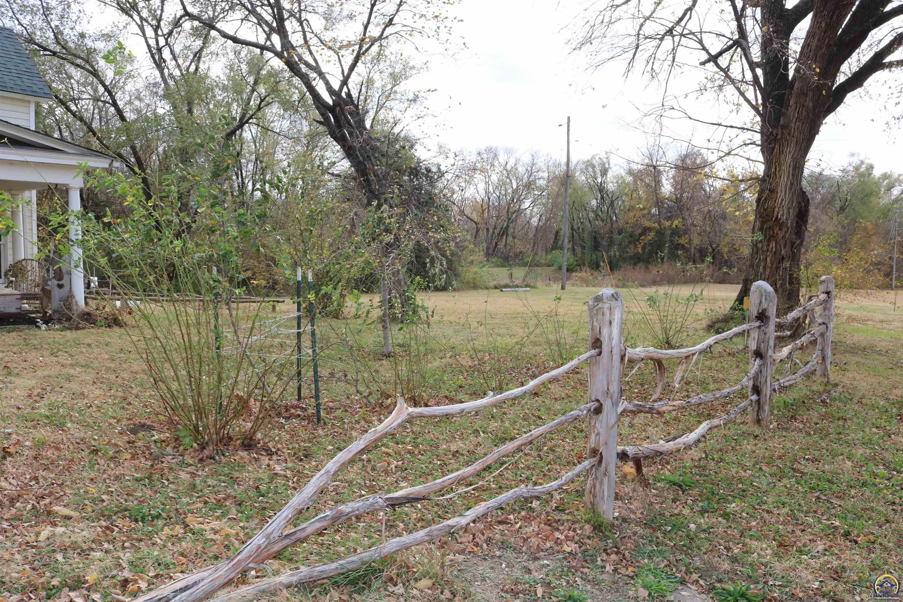 Valley Falls, Kansas 66088, United States, 4 Bedrooms Bedrooms, ,1 BathroomBathrooms,Residential,Pending,35973