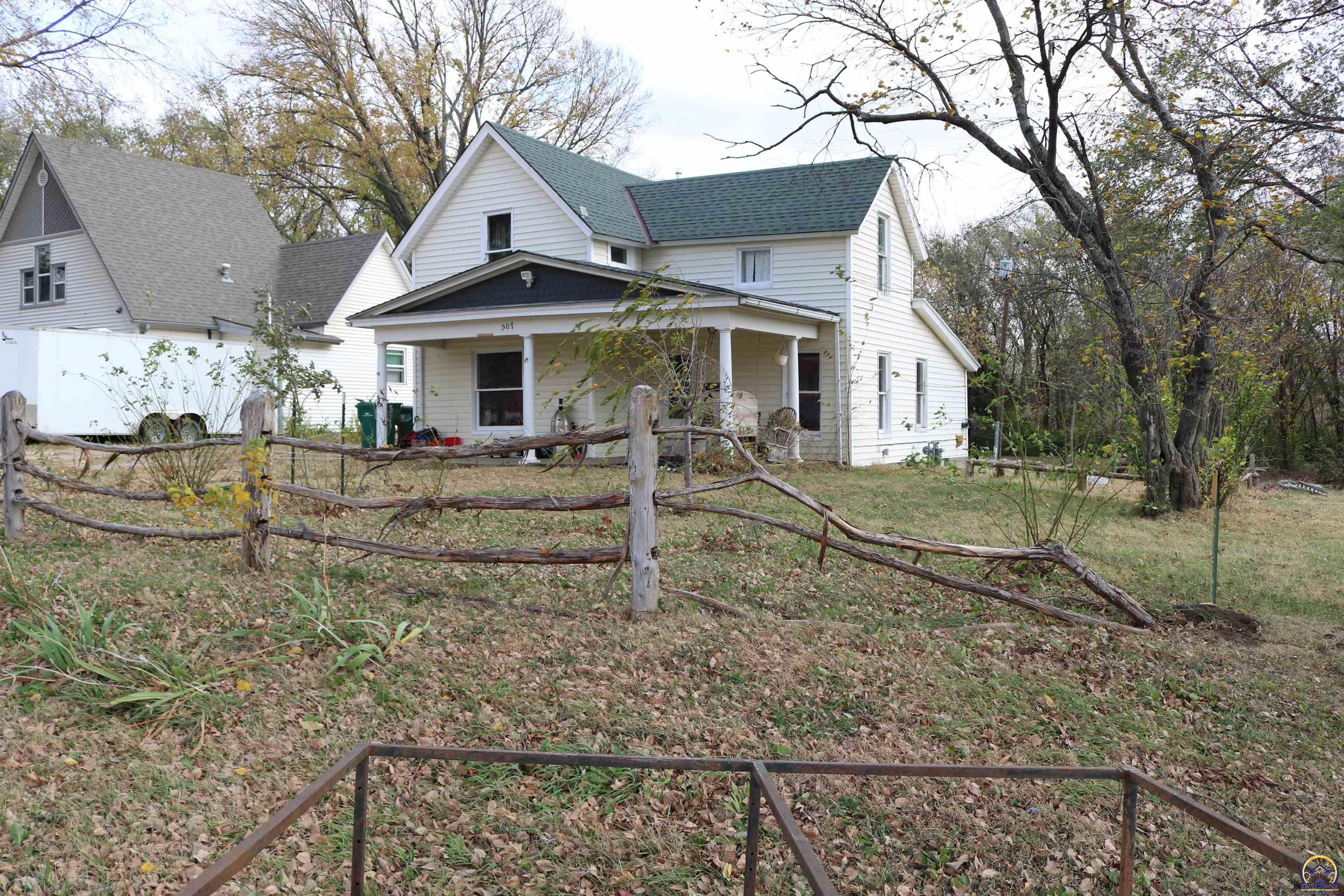 Valley Falls, Kansas 66088, United States, 4 Bedrooms Bedrooms, ,1 BathroomBathrooms,Residential,Pending,35973