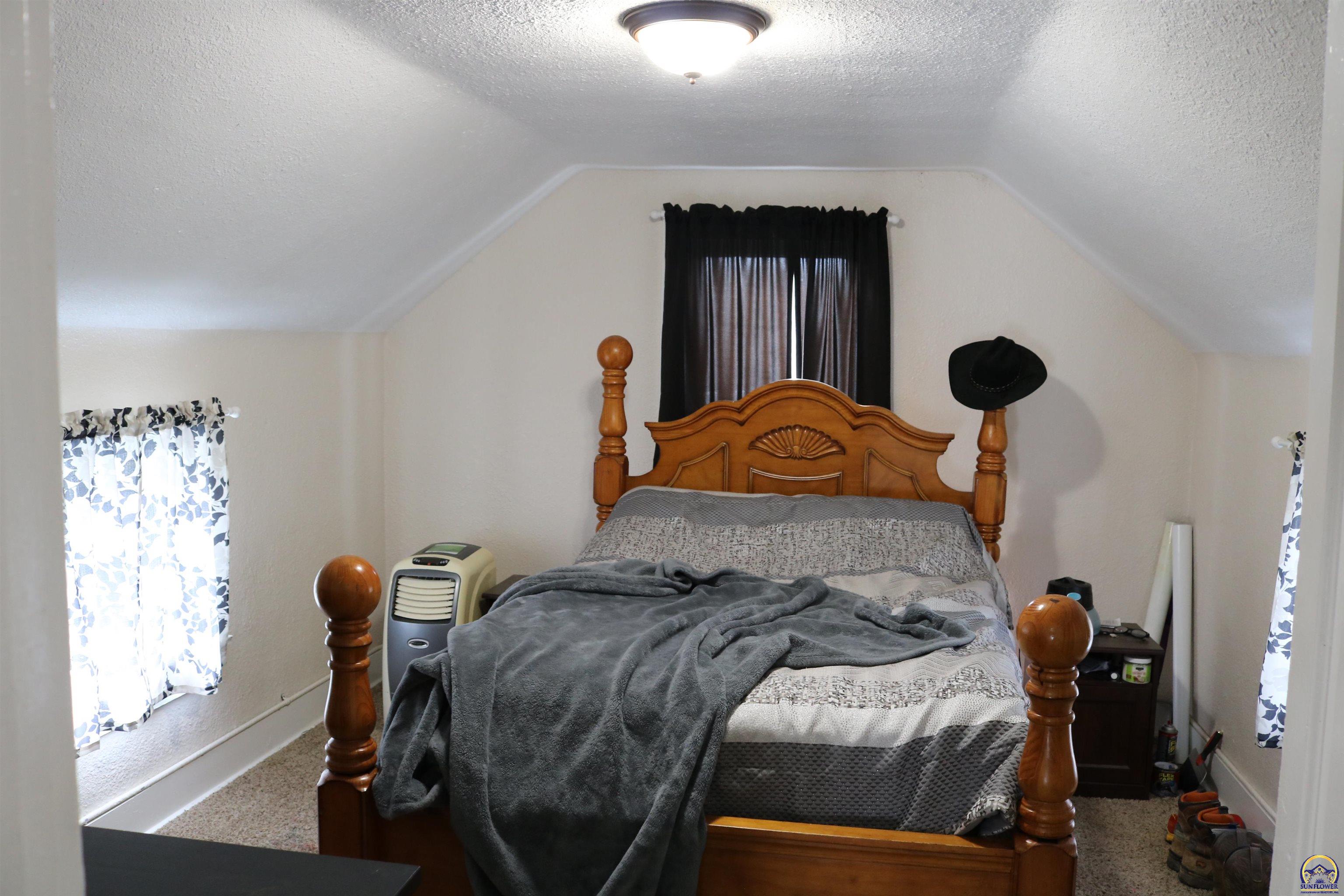 Valley Falls, Kansas 66088, United States, 4 Bedrooms Bedrooms, ,1 BathroomBathrooms,Residential,Pending,35973