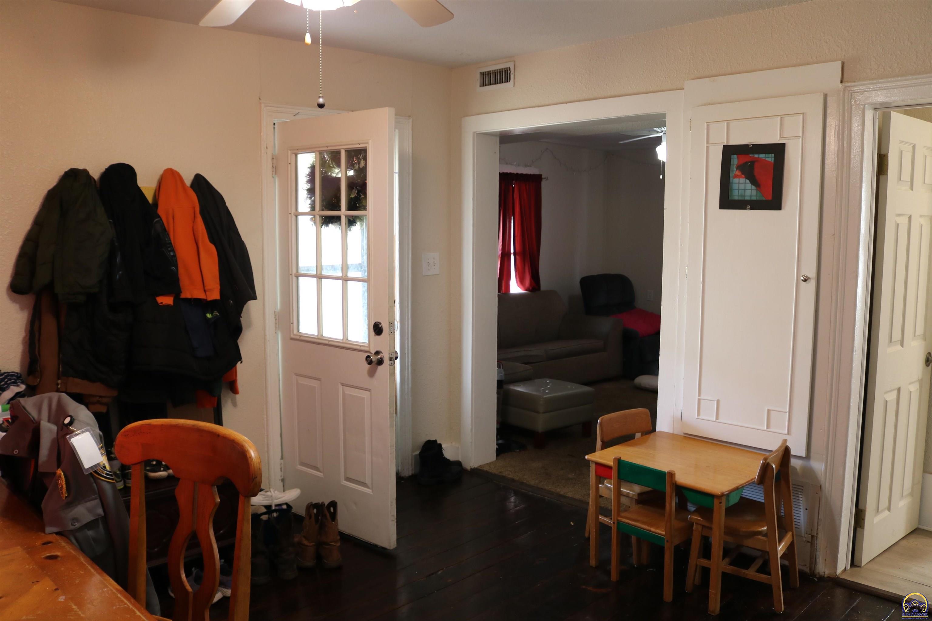 Valley Falls, Kansas 66088, United States, 4 Bedrooms Bedrooms, ,1 BathroomBathrooms,Residential,Pending,35973