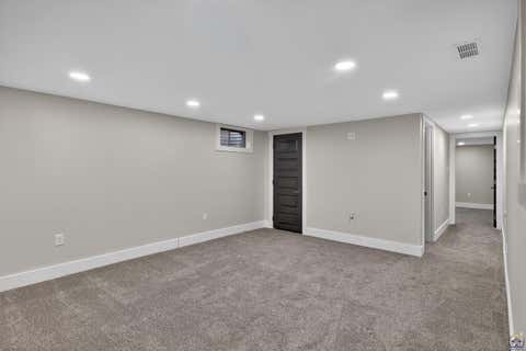 Tiny photo for 2538 SE 37th St, Topeka, KS 66605 (MLS # 245654)