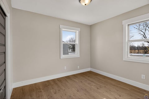 Tiny photo for 2538 SE 37th St, Topeka, KS 66605 (MLS # 245654)