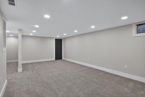 Tiny photo for 2538 SE 37th St, Topeka, KS 66605 (MLS # 245654)