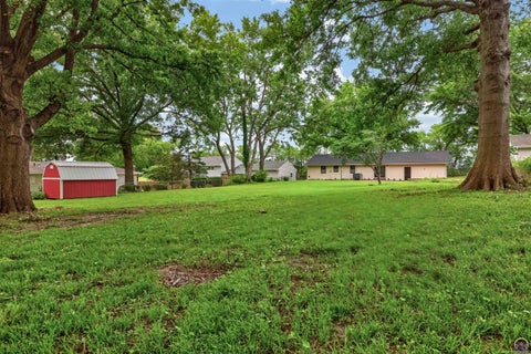 Tiny photo for 2538 SE 37th St, Topeka, KS 66605 (MLS # 245654)