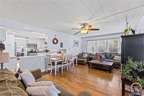 Tiny photo for 633 S Cedar St, Ottawa, KS 66067 (MLS # 245696)