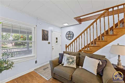 Tiny photo for 633 S Cedar St, Ottawa, KS 66067 (MLS # 245696)
