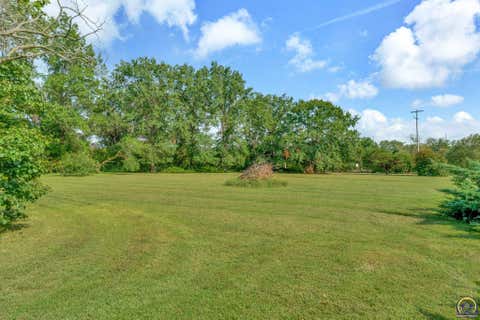 Tiny photo for 240 SW Fairlawn Rd, Topeka, KS 66606 (MLS # 246122)