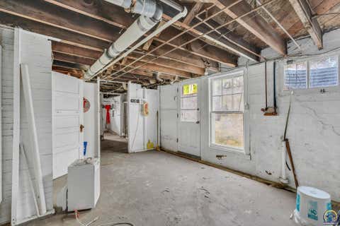 Tiny photo for 240 SW Fairlawn Rd, Topeka, KS 66606 (MLS # 246122)