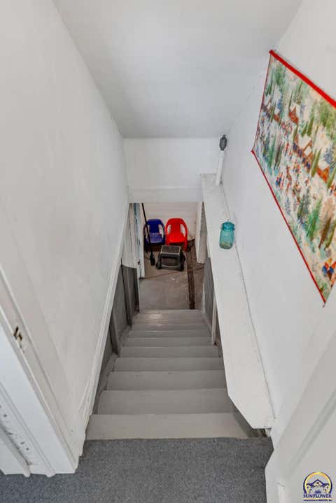Tiny photo for 240 SW Fairlawn Rd, Topeka, KS 66606 (MLS # 246122)