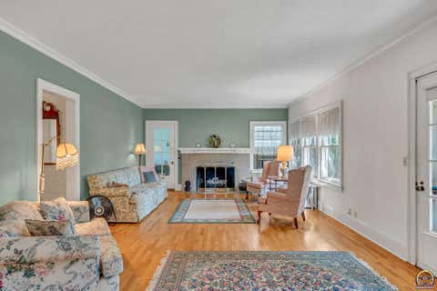 Tiny photo for 240 SW Fairlawn Rd, Topeka, KS 66606 (MLS # 246122)