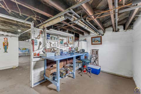 Tiny photo for 240 SW Fairlawn Rd, Topeka, KS 66606 (MLS # 246122)
