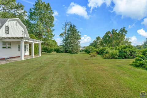 Tiny photo for 240 SW Fairlawn Rd, Topeka, KS 66606 (MLS # 246122)
