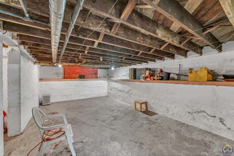 Tiny photo for 240 SW Fairlawn Rd, Topeka, KS 66606 (MLS # 246122)