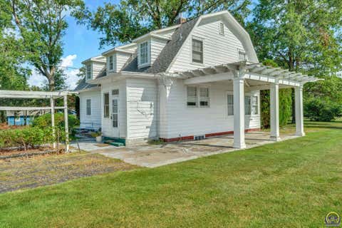 Tiny photo for 240 SW Fairlawn Rd, Topeka, KS 66606 (MLS # 246122)