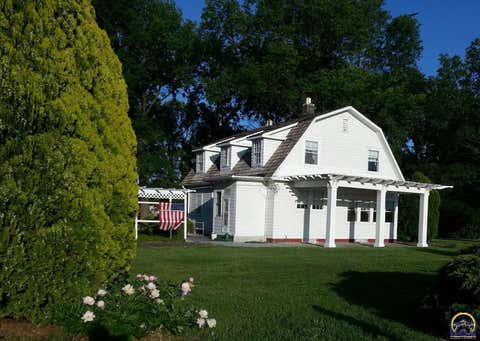 Tiny photo for 240 SW Fairlawn Rd, Topeka, KS 66606 (MLS # 246122)