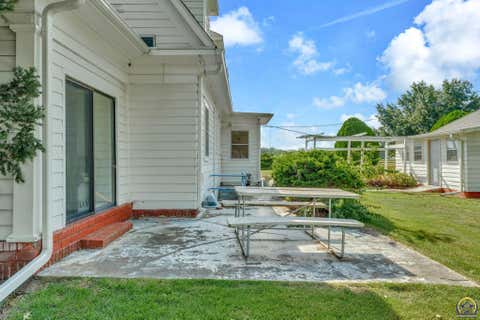 Tiny photo for 240 SW Fairlawn Rd, Topeka, KS 66606 (MLS # 246122)